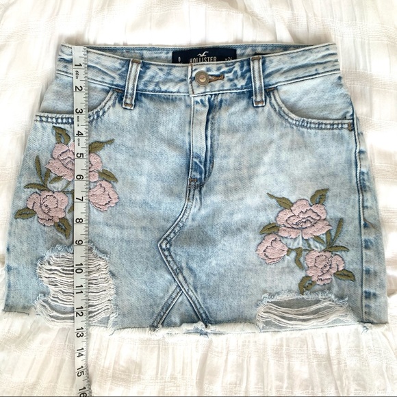Hollister ~ 100% Cotton Lilac Flower Embroidered Denim Jean High Rise Skirt! - Picture 7 of 9